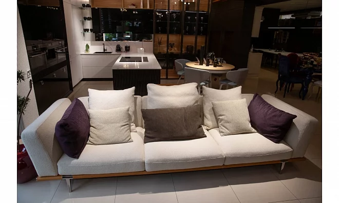 Диван POLTRONA FRAU Let It Be LET IT BE