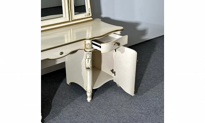 Туалетный столик Анна Потапова Ekaterina I FFF888