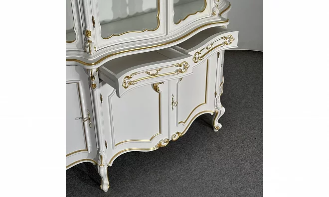 Витрина Pinotti Roberto 1533